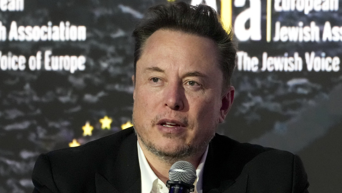 "Controla el maletín nuclear": Musk aboga por someter a Biden a un 'test' cognitivo obligatorio