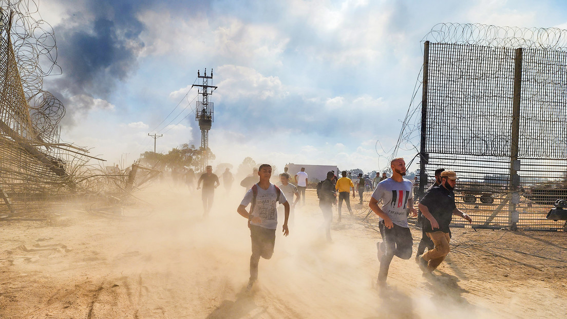 Israel contrata a palestinos para reconstruir la valla fronteriza con la Franja de Gaza