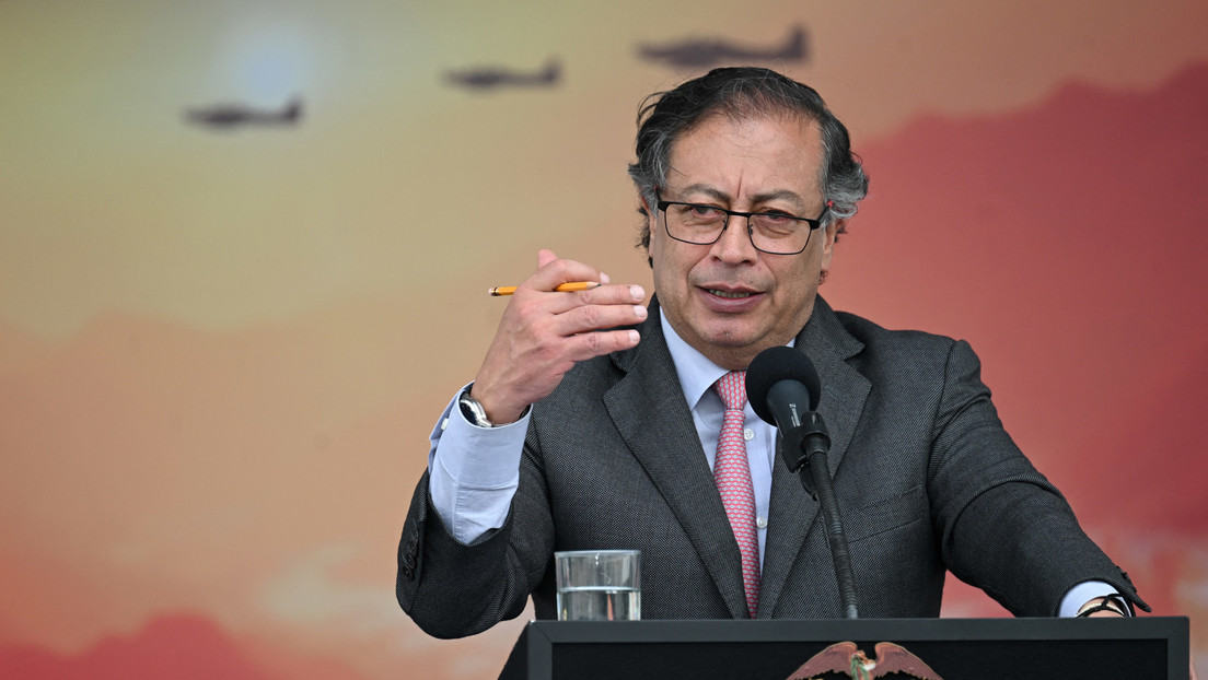 Petro: Colombia está dispuesta a ayudar a Ucrania a buscar la paz, "no con armas"