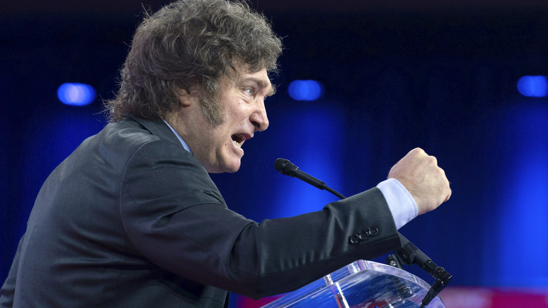 Milei califica a Petro de "plaga letal" que "está hundiendo a los colombianos" y Bogotá responde