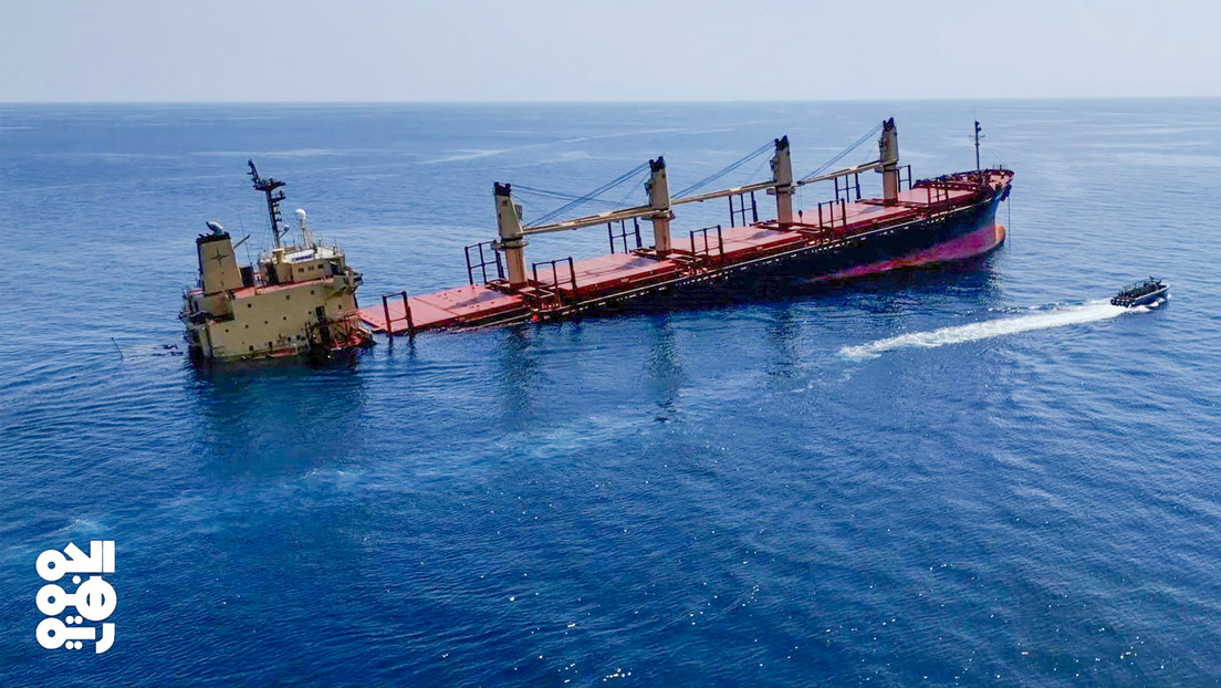 VIDEOS: Barco británico se hunde tras ataque de los hutíes