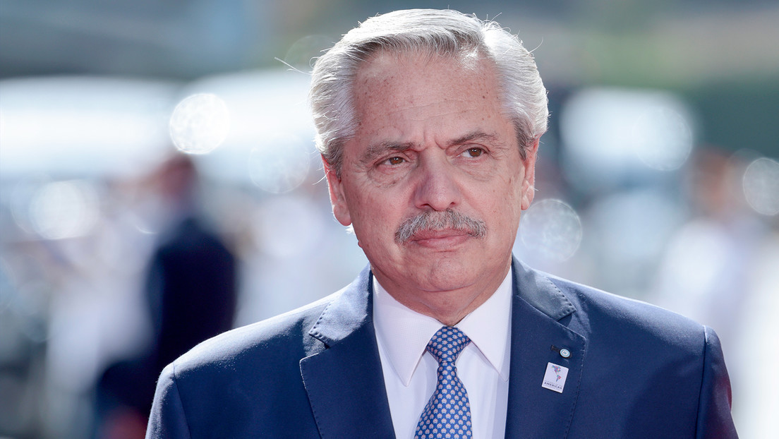 Denuncian al expresidente Alberto Fernández por contrataciones de seguros presuntamente irregulares