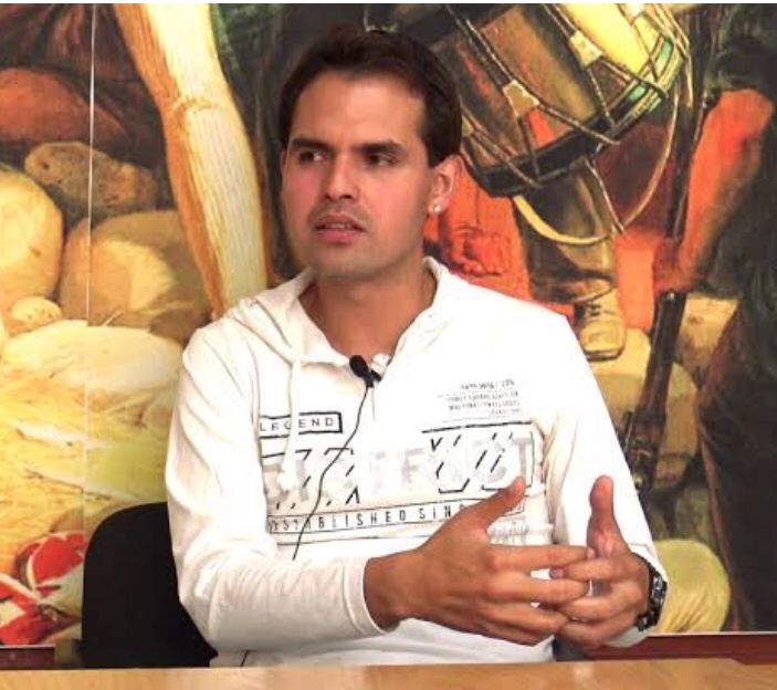 Héctor Alejandro Quintanar, autor del libro 'Las raíces del Movimiento Regeneración Nacional'