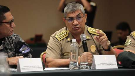 Policía de Perú da ultimátum a caricaturista para que "se rectifique y se disculpe" por publicación