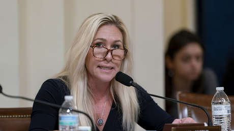 Congresista de EE.UU.:  La Administración Biden prefiere bombardear Irak y Siria antes que atender "nuestros problemas en casa"