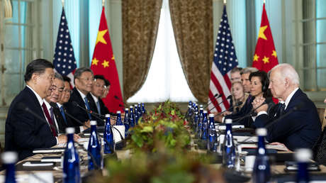 Putin a Carlson: "Al limitar la cooperación con China, EE.UU. se está perjudicando a sí mismo"