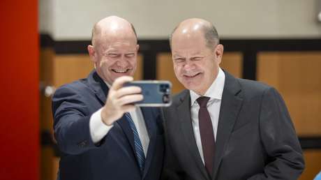 "Es genial ver a mi doble de nuevo": Scholz bromea sobre su semejanza con un senador de EE.UU.