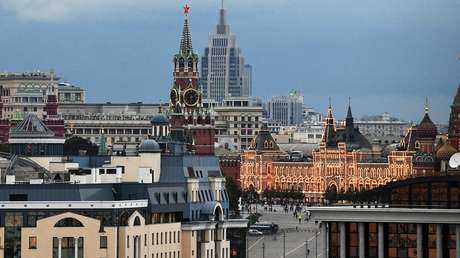 Asesor de Zelenski no niega que su hermano viva en Rusia