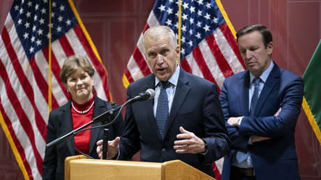 Senadores de EE.UU. llegan a Hungría, pero ningún ministro acepta reunirse con ellos