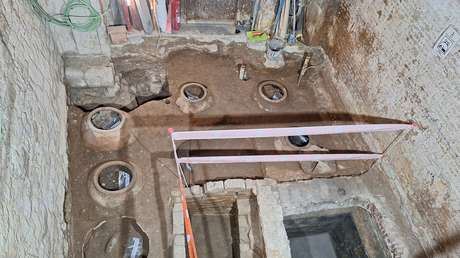 Descubren una fábrica de chocolate del siglo XIX entre los restos de un palacio gótico en Barcelona