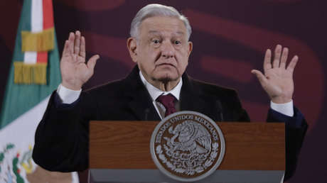 López Obrador descalifica marcha opositora en la que lo llamaron "dictador" y "narcotraficante"