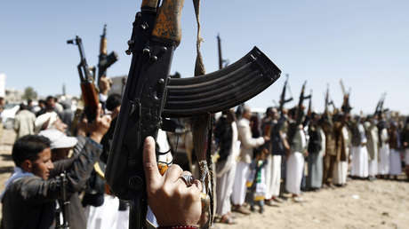 Bloomberg: Los hutíes e Irán se preparan para una larga batalla contra EE.UU. y sus aliados en el mar Rojo