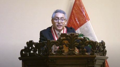 Fuego cruzado en Perú por proyecto de ley para "renovar" la Fiscalía: ¿por qué hay polémica?