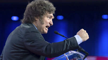 Milei califica a Petro de "plaga letal" que "está hundiendo a los colombianos" y Bogotá responde