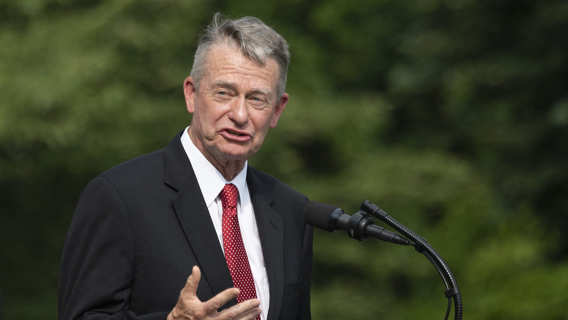 El gobernador de Idaho insta a "deshacerse" de Biden
