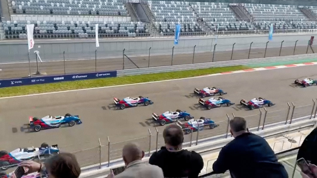 ¿Desafío a la Fórmula 1?: así son las primeras carreras de automovilismo 'phygital' (FOTOS)