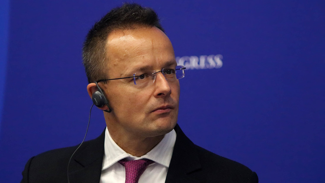 Hungría: Cuanto más tarde se celebren las negociaciones de paz, peor será para Kiev