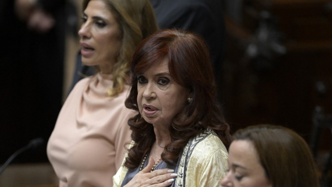 Cristina Fernández comparte un documento que "explica mejor que nada la inédita situación" que vive Argentina con la obra pública