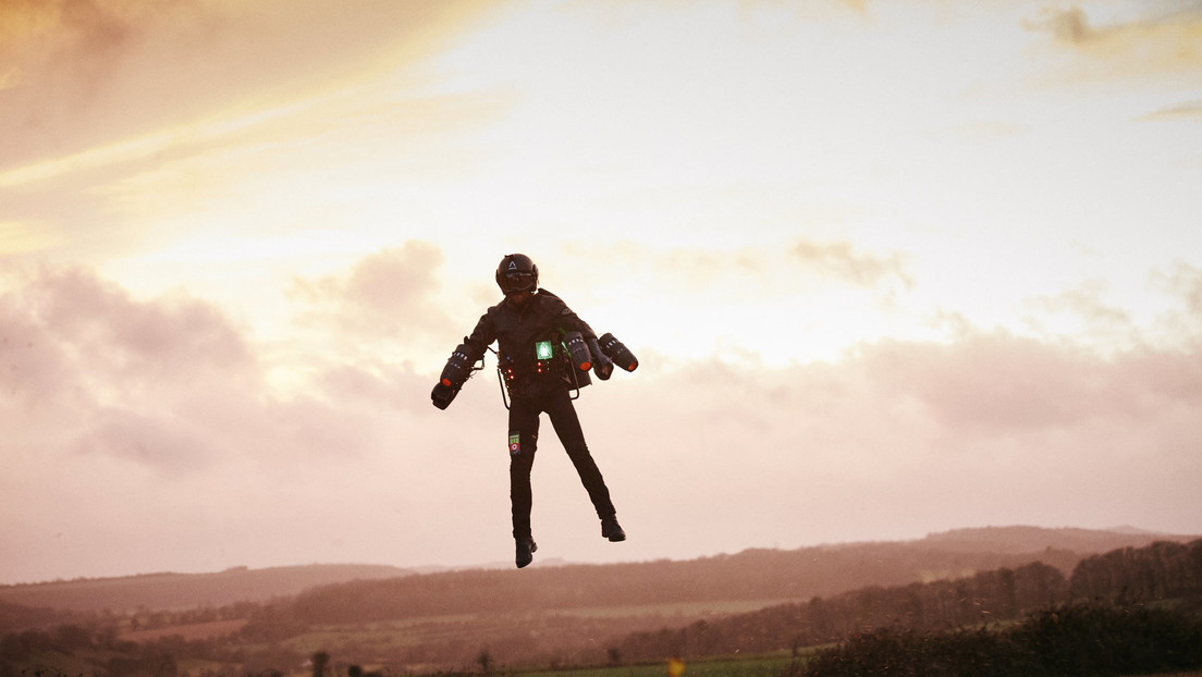 VIDEO: Dubái acoge la primera carrera mundial al estilo 'Iron Man'