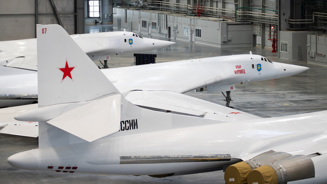 Putin: El Tu-160 es el único avión del mundo capaz de transportar armas nucleares a supervelocidad