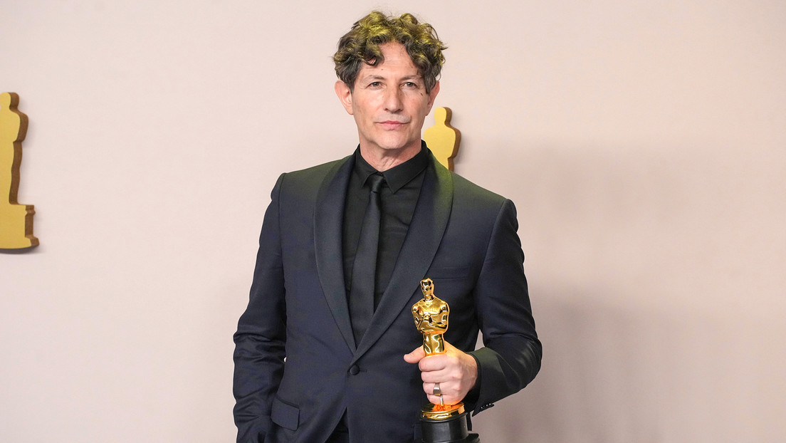 "Son víctimas de la deshumanización": director judío pide el fin de la guerra en Gaza al recibir el Oscar