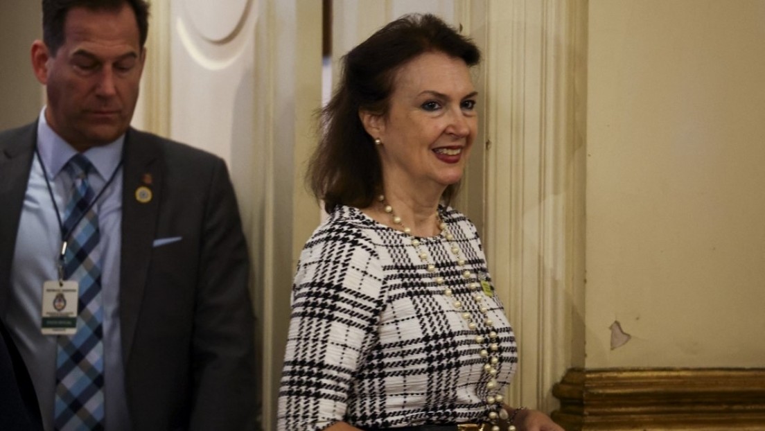 Canciller de Argentina considera "absurdo" dar créditos a jubilados porque van "a morir"