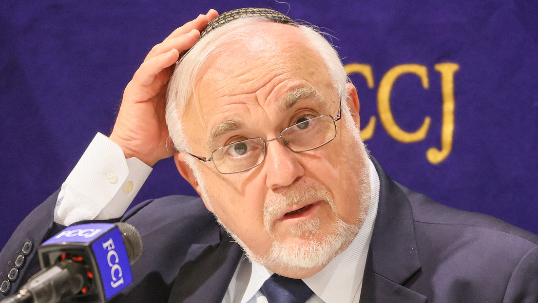 Piden al jefe de una comisión de EE.UU. que se quite el gorro judío durante visita a Arabia Saudita