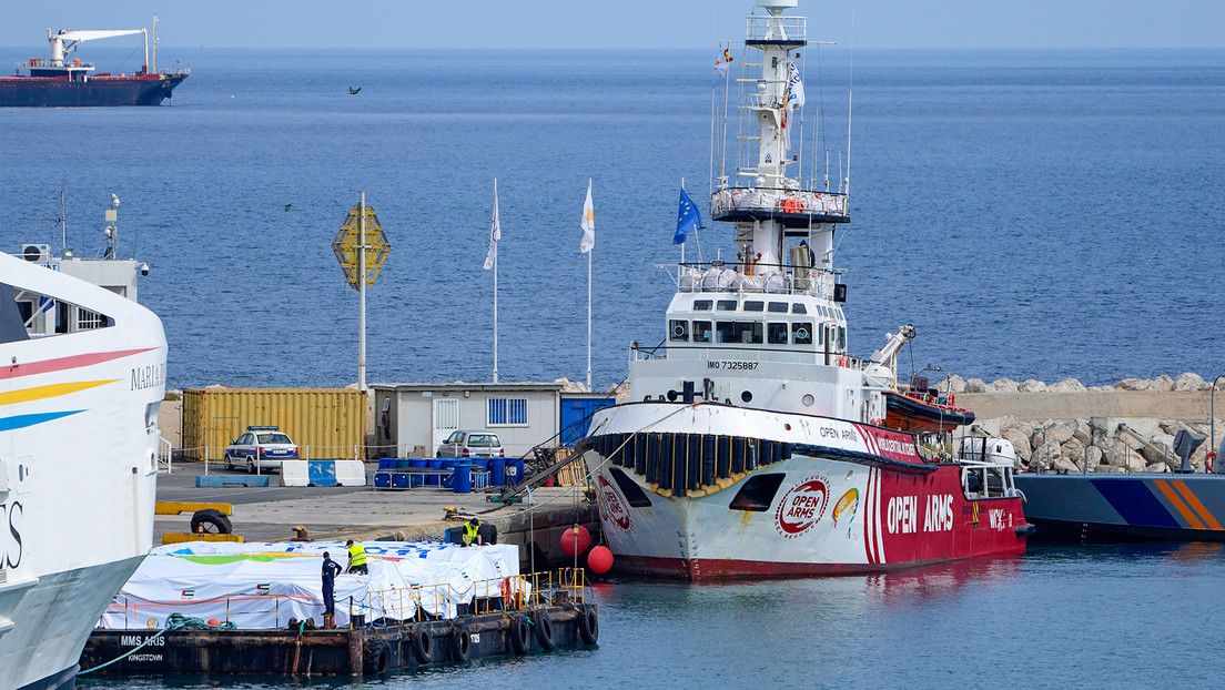 El primer barco de ayuda a Gaza sale desde un puerto de Chipre