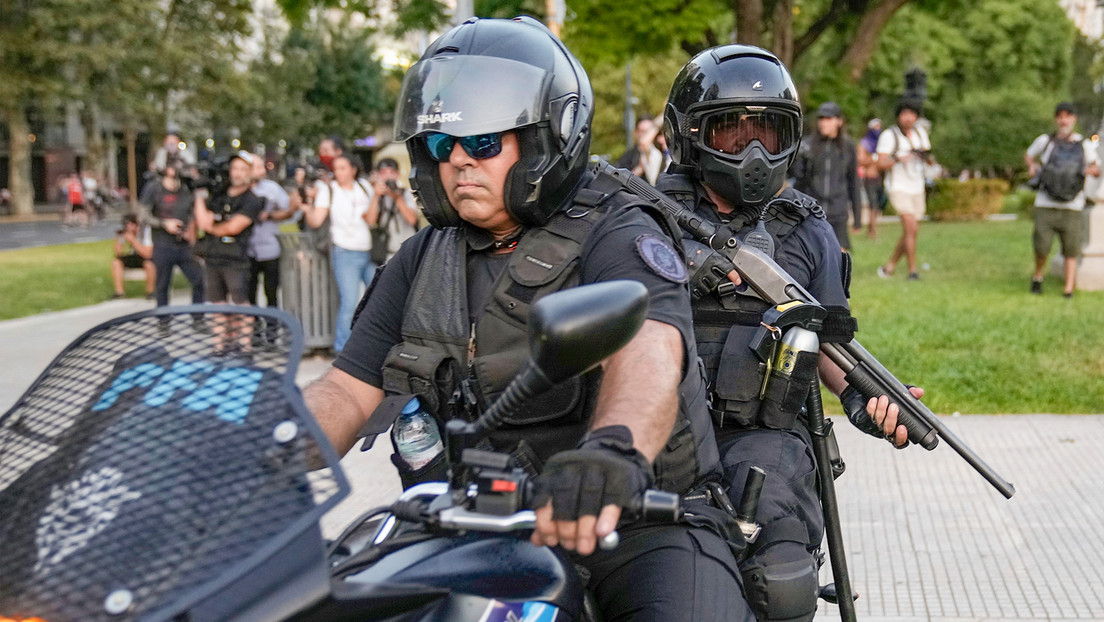 La policía argentina no estará obligada a dar voz de alto para disparar en estos casos