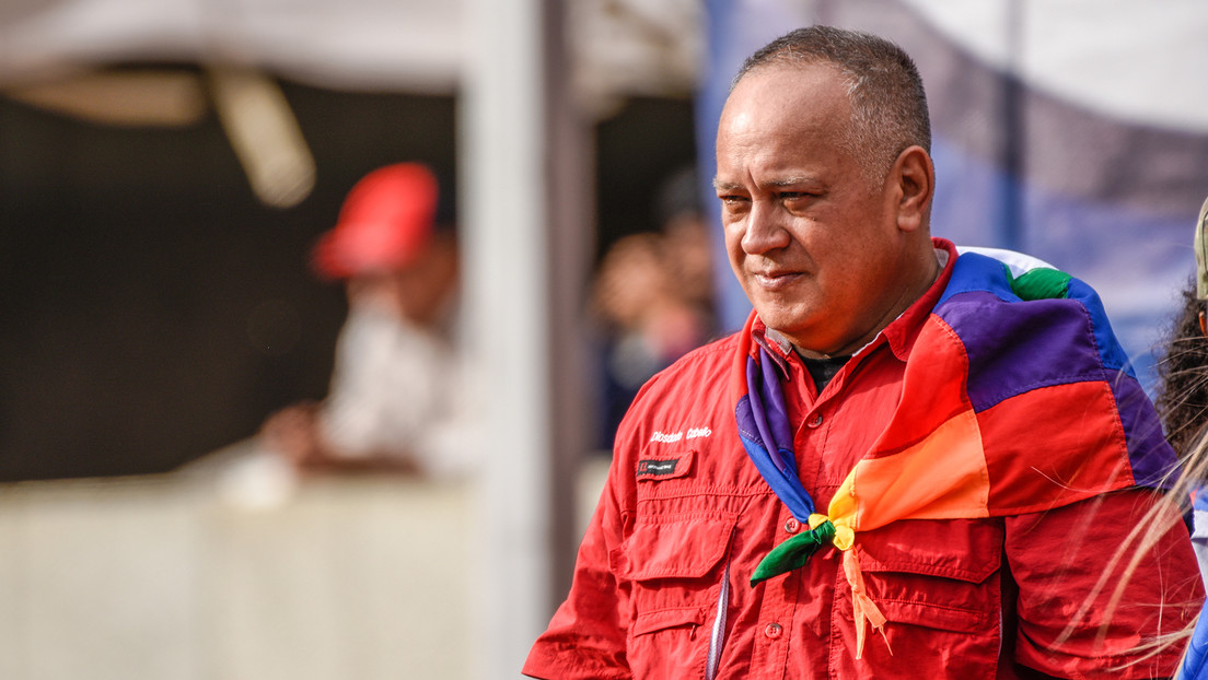 "¿Te dolió mucho, Milei?": Cabello sobre la restricción a vuelos argentinos