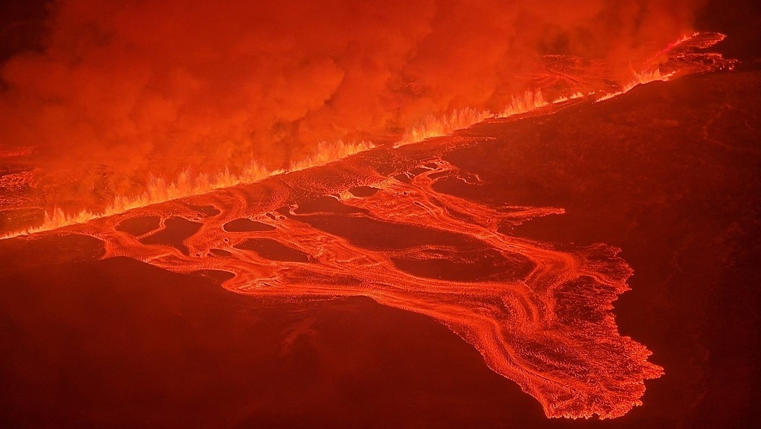 Registran una nueva erupción volcánica en Islandia (VIDEO)