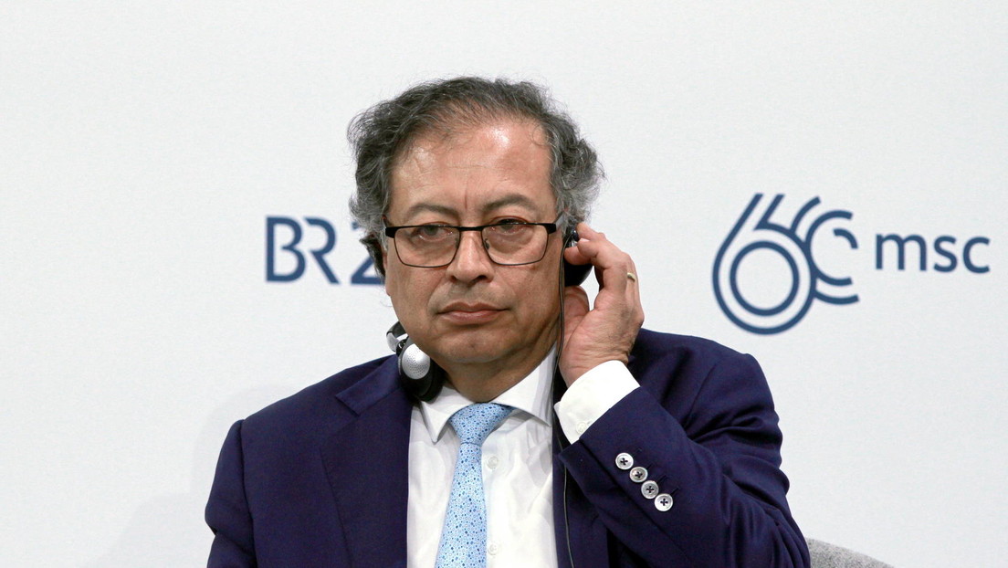 Petro arroja dardos al desempeño de la gestión de Milei