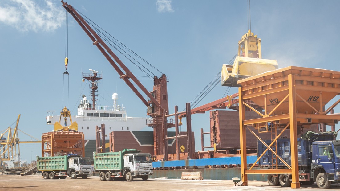 Rusia entrega a un país africano 23.000 toneladas de fertilizantes gratuitos