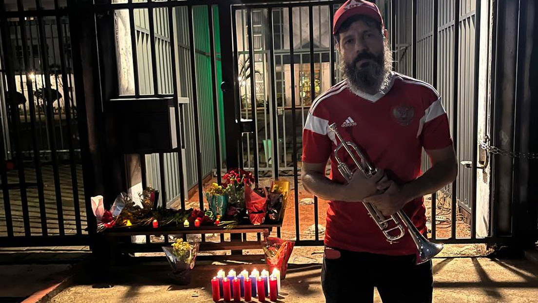 VIDEO: Emotivo homenaje de un trompetista brasileño a las víctimas del ataque en Moscú