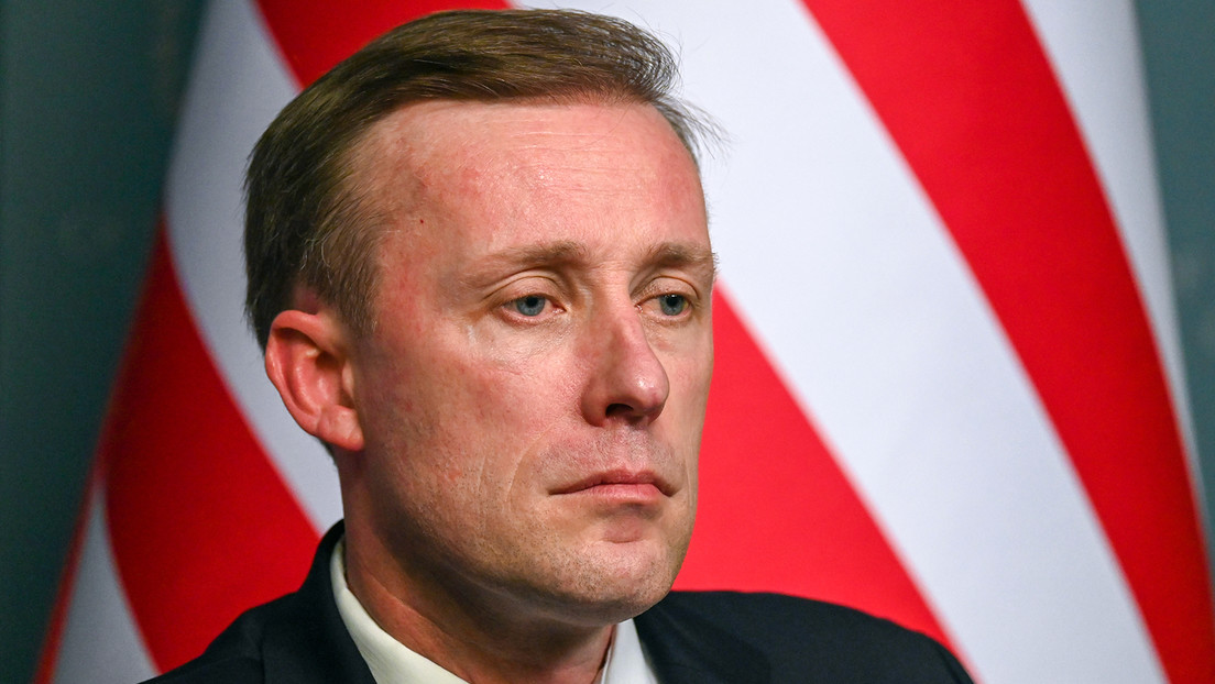 La casa del asesor clave de Biden es blanco de un ataque con estiércol