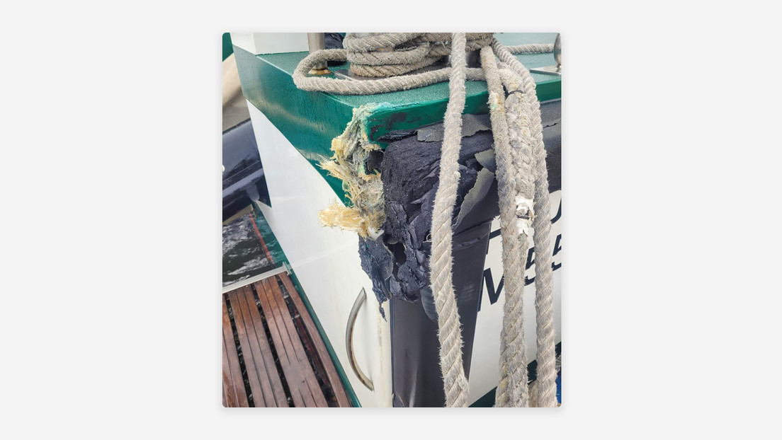 Cinco narcolanchas embisten a una patrullera de la Guardia Civil en España