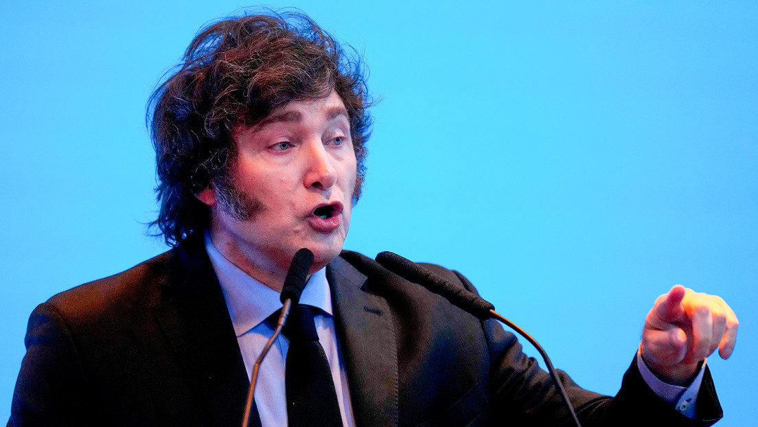 Milei advierte que ocupar edificios públicos es un delito