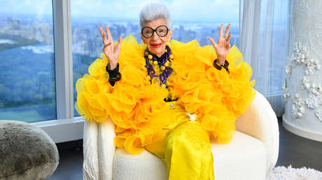 Muere a los 102 años la diseñadora estadounidense Iris Apfel