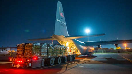 EE.UU. efectúa su primer suministro aéreo de ayuda humanitaria a la Franja de Gaza