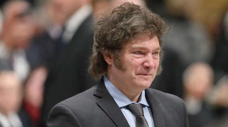 La pelea por champán que termina en una disculpa de Milei a Alberto Fernández