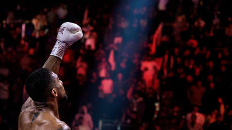 VIDEO: El huracanado derechazo con el que Anthony Joshua 'mandó a dormir' a Francis Ngannou