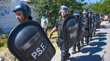 Qué tiene que ver el 'modelo Bukele' con la violencia que aterroriza a una ciudad argentina
