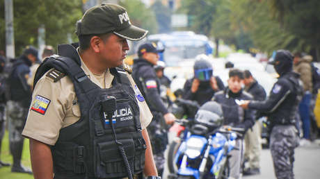 Clientes en pánico por una balacera que deja un muerto en Ecuador (VIDEO)