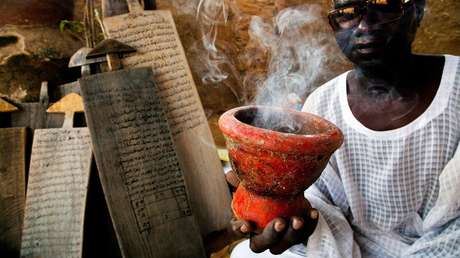 Más de 50 muertos por tomar un brebaje que 'delataba' si eran brujos