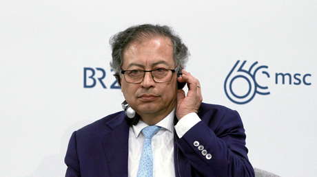 Petro arroja dardos al desempeño de la gestión de Milei