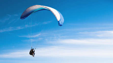 Una colombiana muere al tratar de superar su miedo a volar en parapente