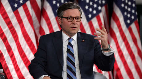 Biden podría prohibir las banderas LGBT en las embajadas de EE.UU.