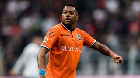 Apresan al exfutbolista brasileño Robinho