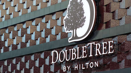 Hallan a niña muerta dentro de la tubería de una piscina