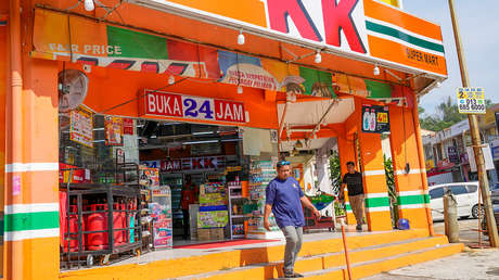 Escándalo en Malasia por calcetines con la inscripción 'Allah'